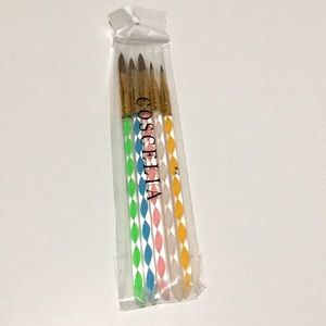 5 pack of acrylic brushes